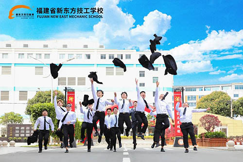 ��Ƭ��Ϯ������������33�ࡰ������ҵ�ա�