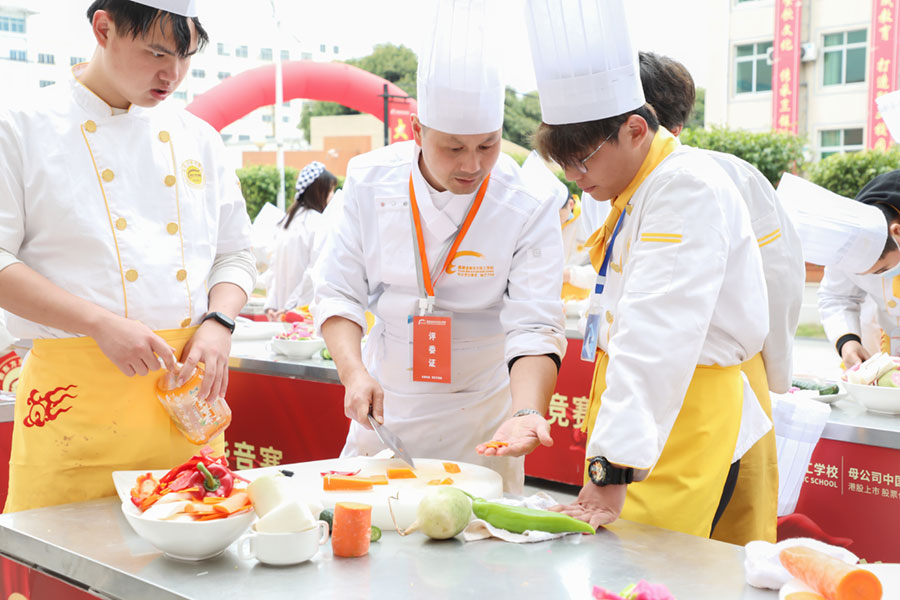 �����׶ο���