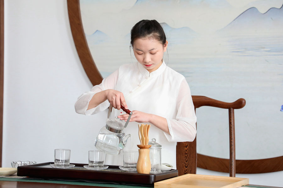 ���ս�ѧ����