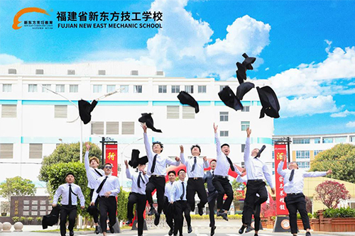 ��������ѡ��һ���ʺ��Լ���ְҵѧУ�أ�