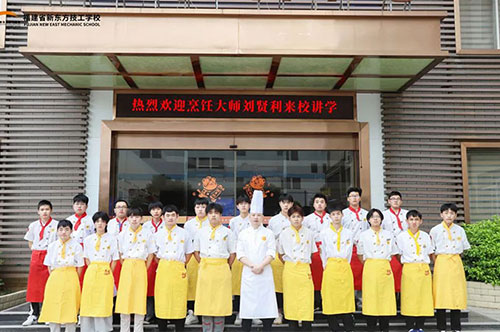 ��ʦ��У԰ | �����¶���������⿴�ʦ��������У��ѧ