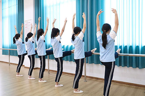 ѧ����¼��|��ûѡ��ѧУ��ͬѧ�����ǵ��ĵ����⸣���¶�����