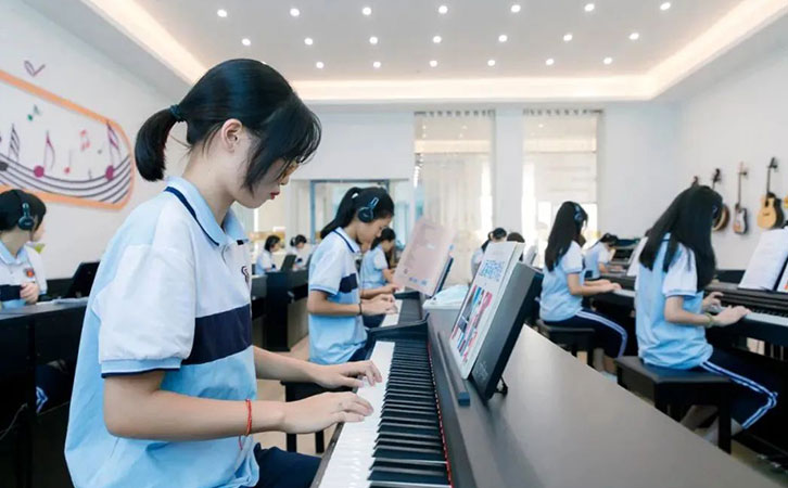 �׶�����