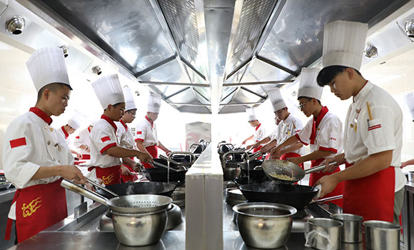 �����¶�������ѧУѧ���Ƕ���